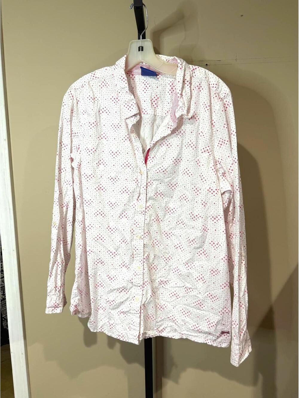 Le Tigre XL Women's Casual Long Sleeve Button-Up Shirt with Pink Pattern